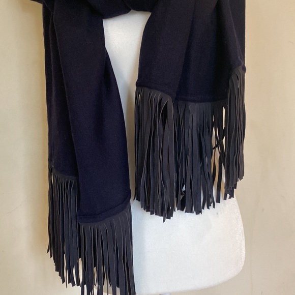 Navy wool elegant oversized wrap scarf with navy faux suede fringe trim 80 x 30 - Picture 6 of 10